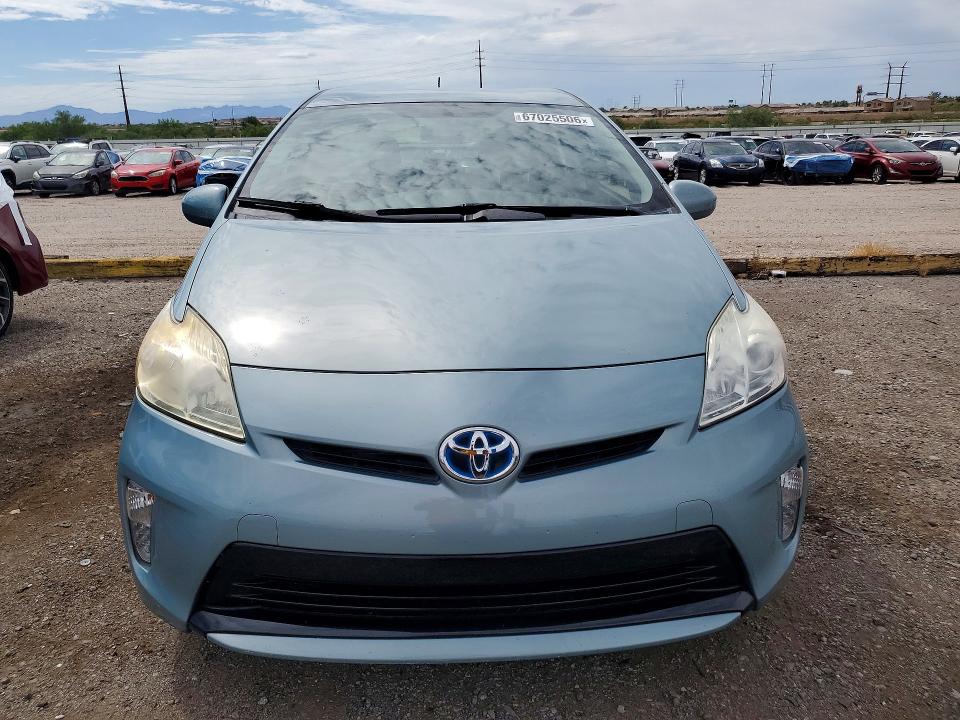Photo 5 from auction – 2013 TOYOTA PRIUS with VIN JTDKN3DU7D1689270