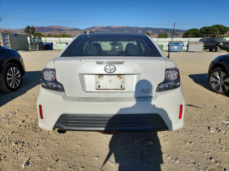 صورة رقم 6 من المزاد - 2015 SCION TC مع VIN JTKJF5C71FJ007902