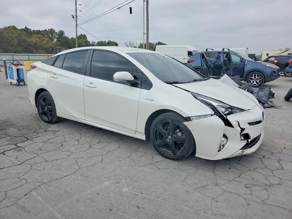 Zdjęcie 4 z aukcji – 2018 TOYOTA PRIUS z VIN JTDKARFU6J3055394