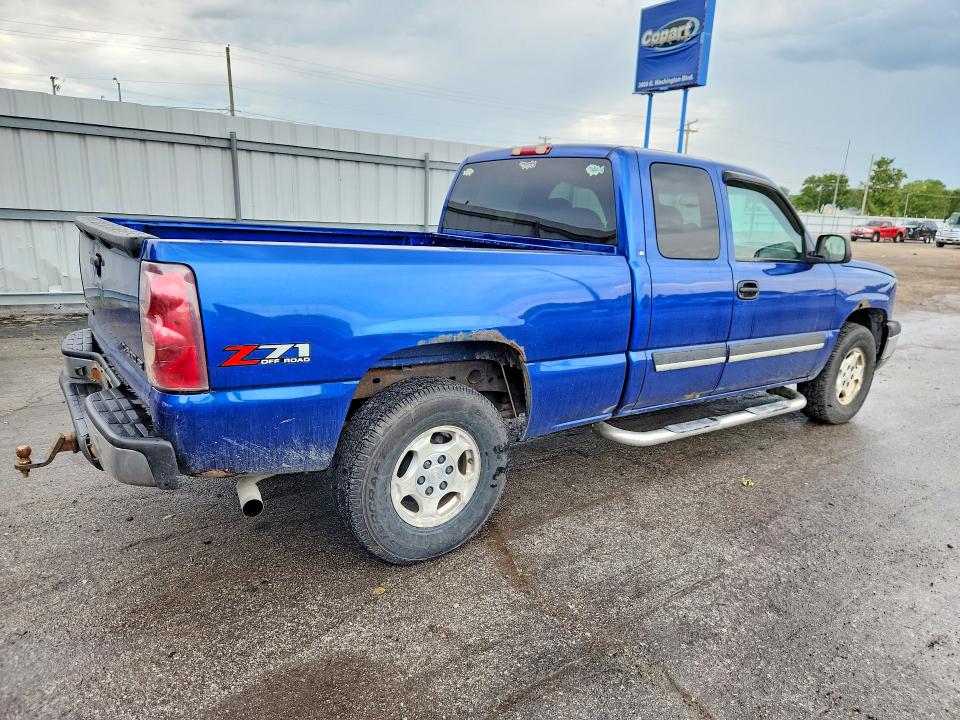Photo 3 from auction – 2003 CHEVROLET SILVERADO with VIN 1GCEK19V03E118822