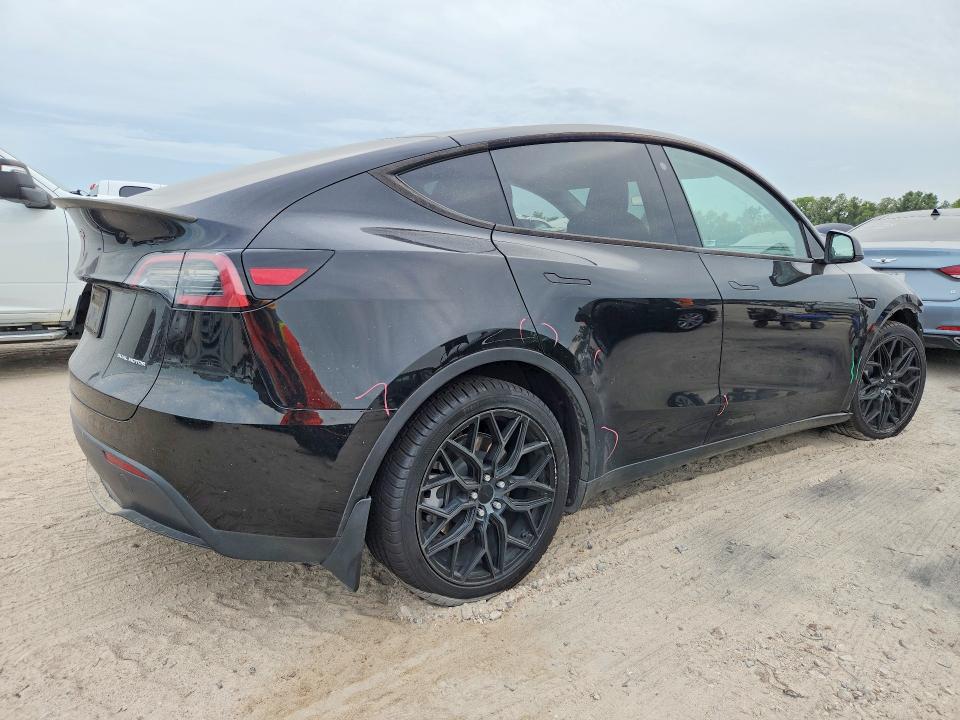 Снимка 3 от търг – 2023 TESLA MODEL Y с VIN 7SAYGDEE5PA051807