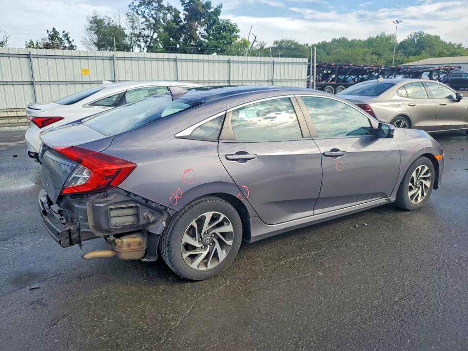 Photo 3 from auction – 2017 HONDA CIVIC with VIN 19XFC2F73HE219345