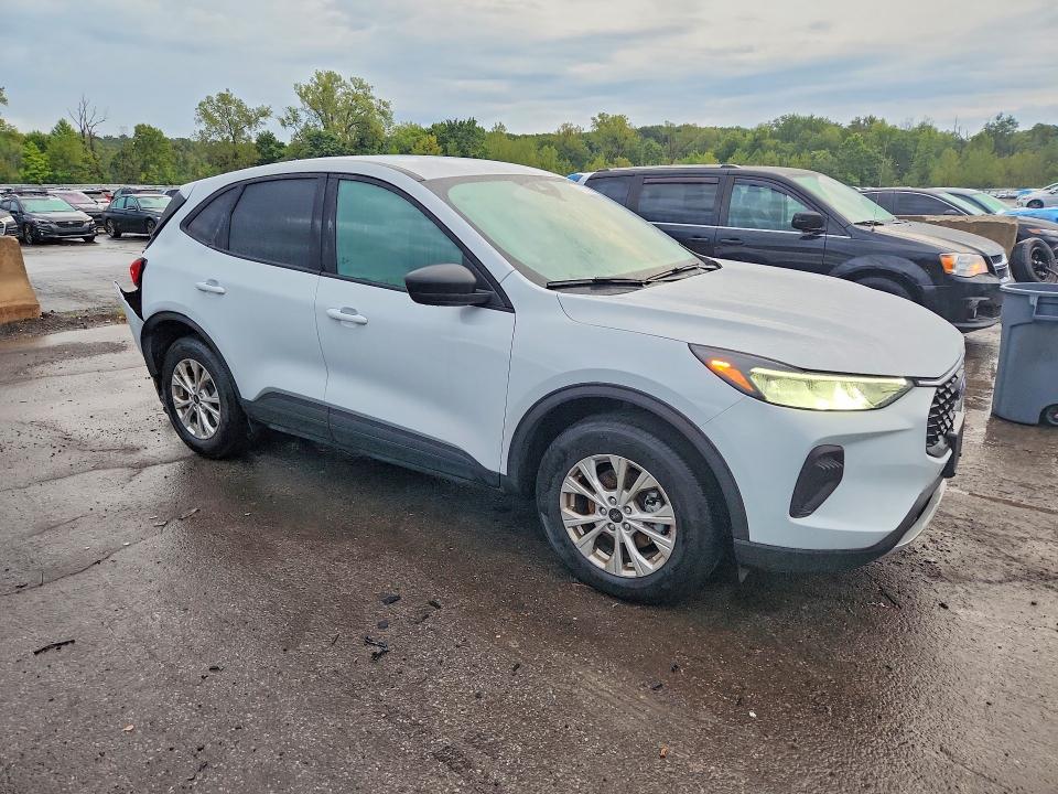 Снимка 4 от търг – 2025 FORD ESCAPE с VIN 1FMCU9GNXSUA29777