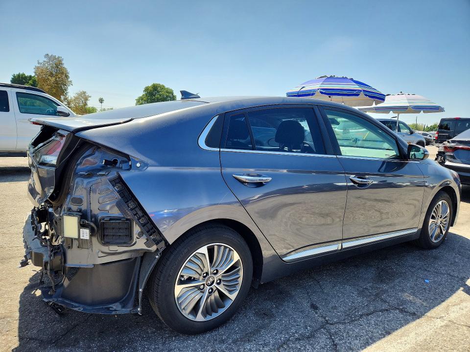 Photo 3 from auction – 2020 HYUNDAI IONIQ with VIN KMHCX5LD2LU195094