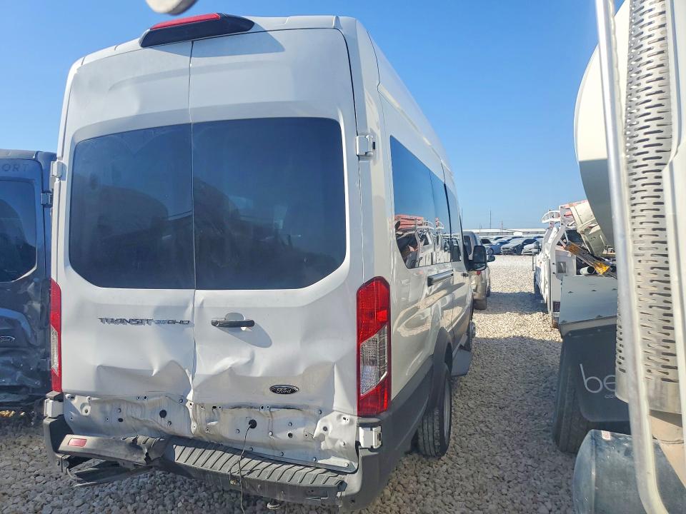 Photo 3 from auction – 2024 FORD TRANSIT with VIN 1FBVU4X8XRKB86357