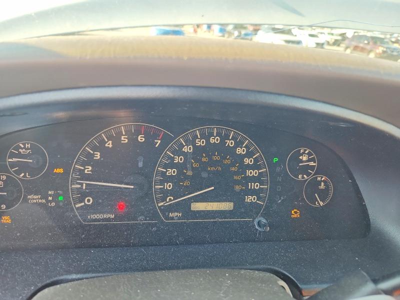 Photo 9 from auction – 2005 TOYOTA SEQUOIA with VIN 5TDZT38A45S255302
