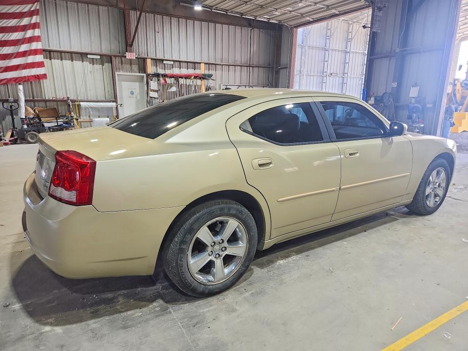 Снимка 3 от търг – 2010 DODGE CHARGER с VIN 2B3CA3CV9AH147614
