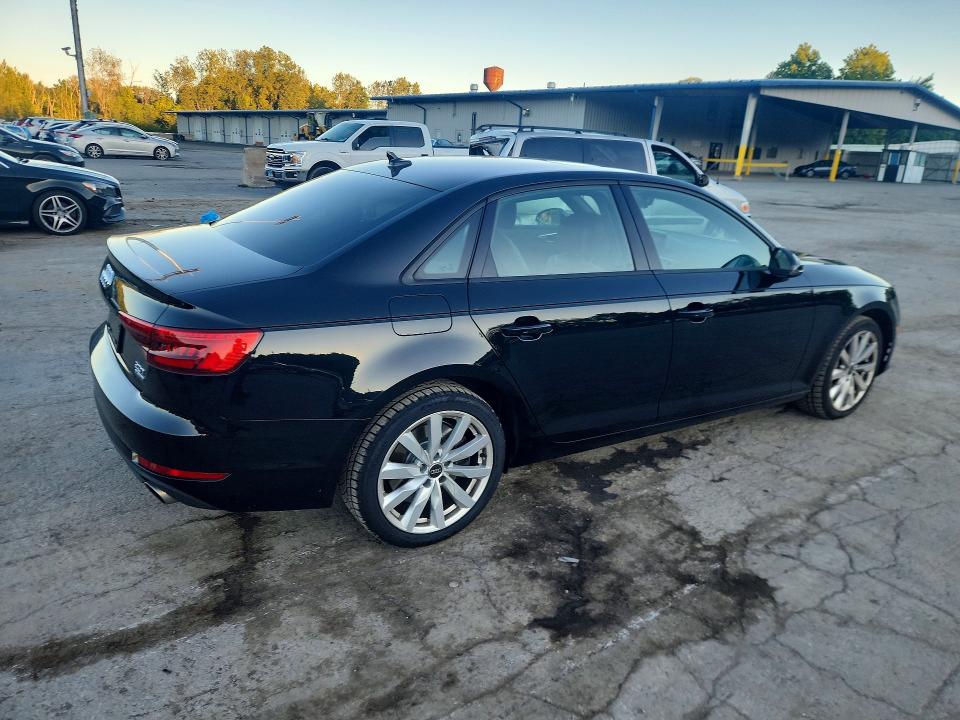 Снимка 3 от търг – 2017 AUDI A4 с VIN WAUANAF4XHN047585
