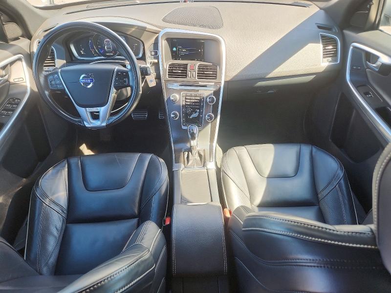 Foto 8 de la subasta – 2016 VOLVO XC60 con VIN YV4902RS1G2800745