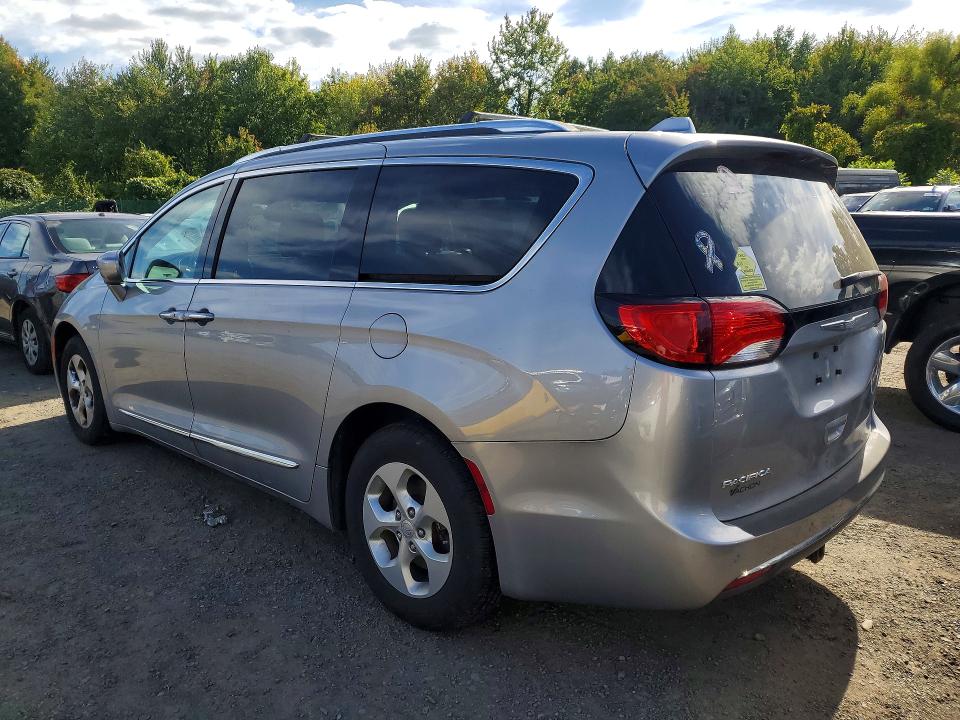 Foto 2 de la subasta – 2017 CHRYSLER PACIFICA con VIN 2C4RC1EG6HR622324
