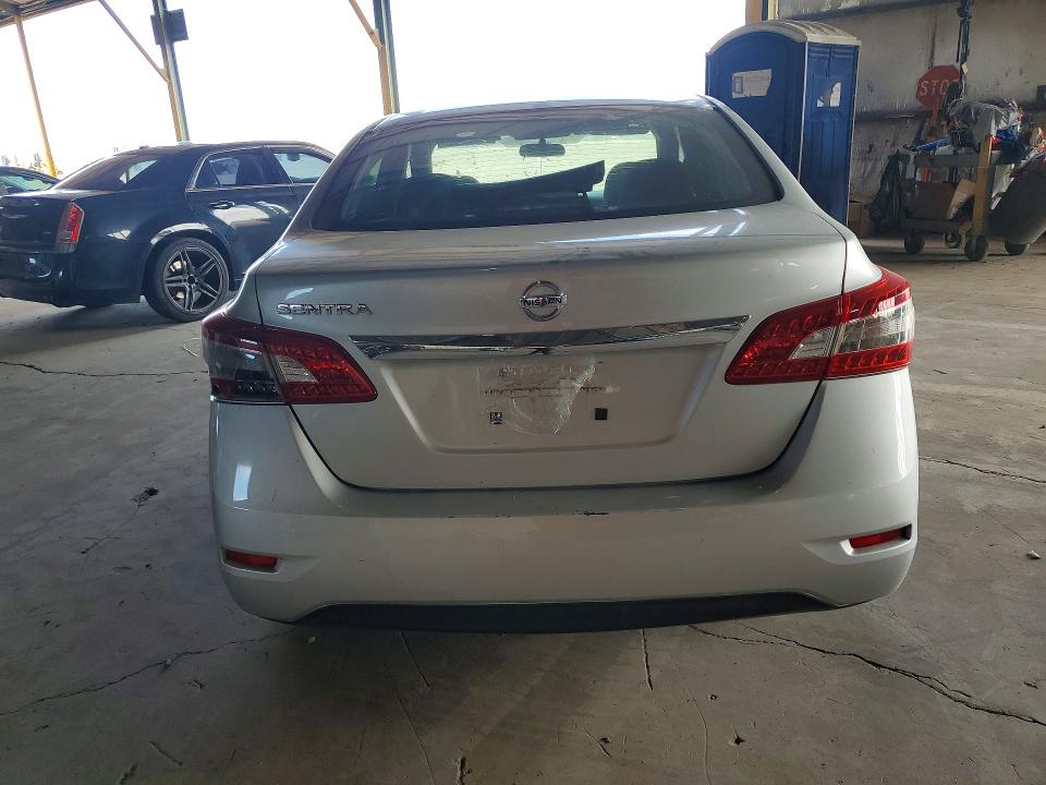 Photo 6 from auction – 2015 NISSAN SENTRA with VIN 3N1AB7AP1FY355831