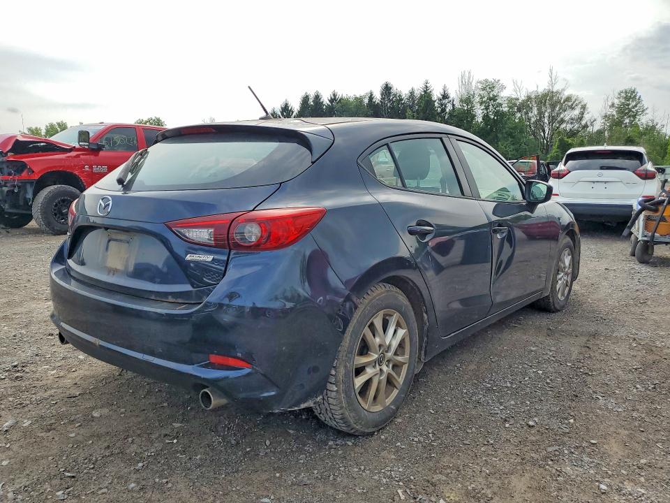 Foto 3 de la subasta – 2017 MAZDA 3 con VIN 3MZBN1K73HM100819