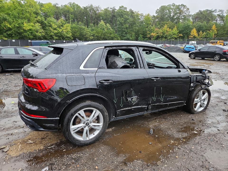 Zdjęcie 3 z aukcji – 2021 AUDI Q3 z VIN WA1DECF3XM1019980