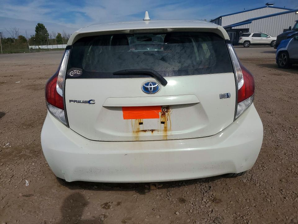 Photo 6 from auction – 2016 TOYOTA PRIUS C with VIN JTDKDTB33G1137993
