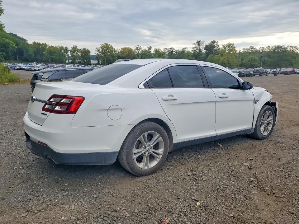 Zdjęcie 3 z aukcji – 2017 FORD TAURUS z VIN 1FAHP2D83HG122662