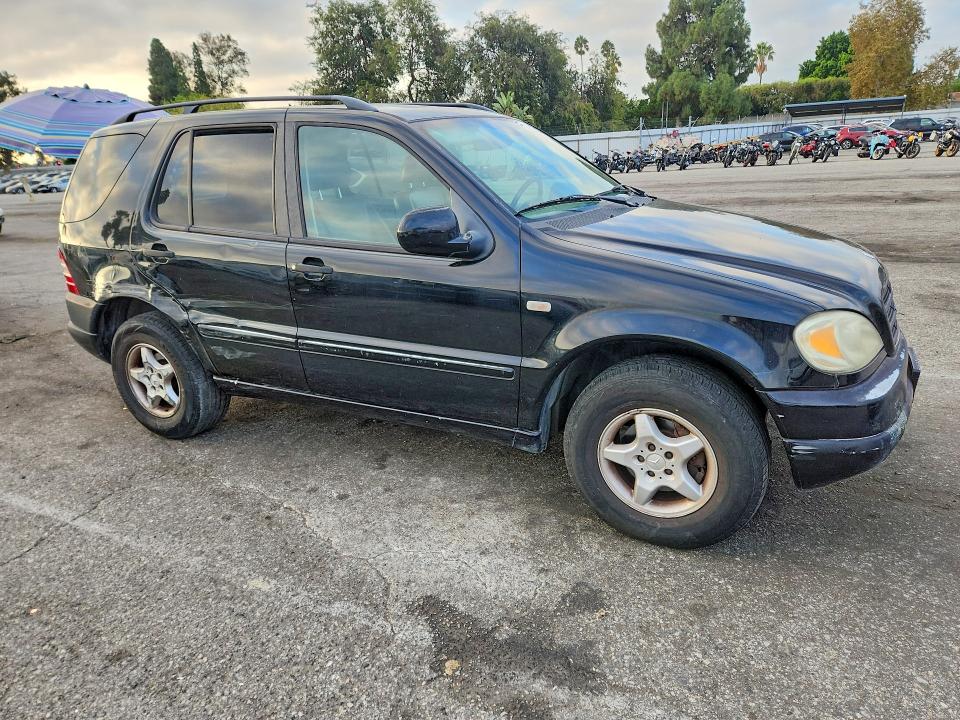 Photo 4 from auction – 2001 MERCEDES-BENZ ML with VIN 4JGAB54E11A240165