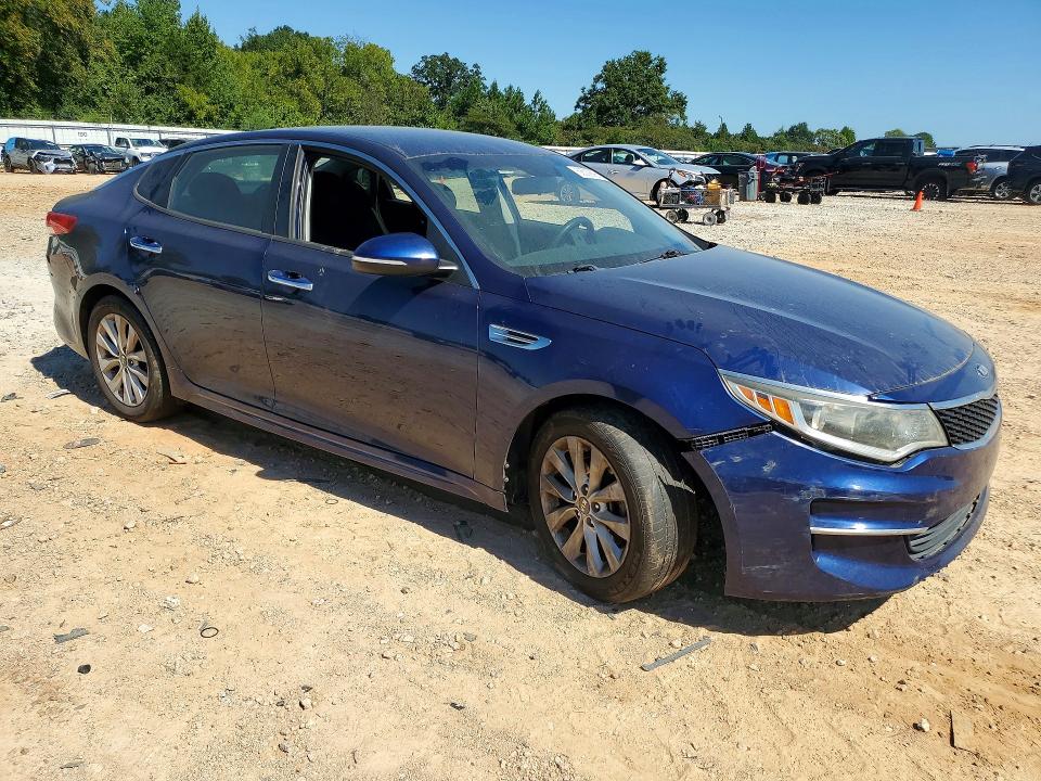 Foto 4 de la subasta – 2017 KIA OPTIMA con VIN 5XXGT4L34HG123345