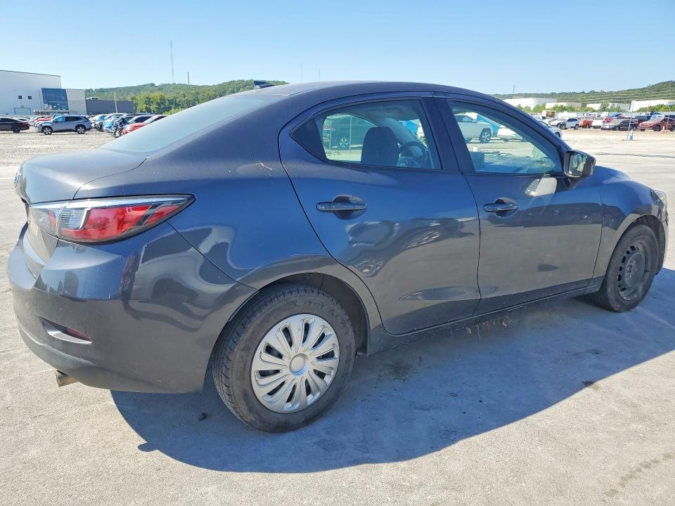 Photo 3 from auction – 2019 TOYOTA YARIS with VIN 3MYDLBYV2KY526662
