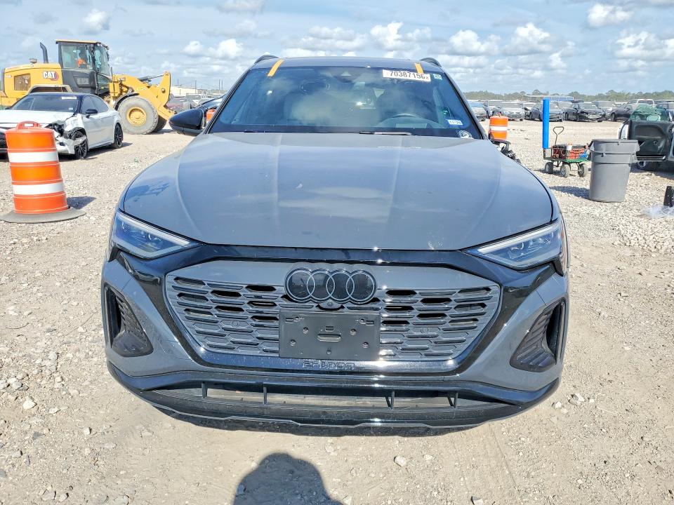 Фото 5 с аукциона – 2024 AUDI Q8 E-TRON с VIN WA16ABGE2RB032478