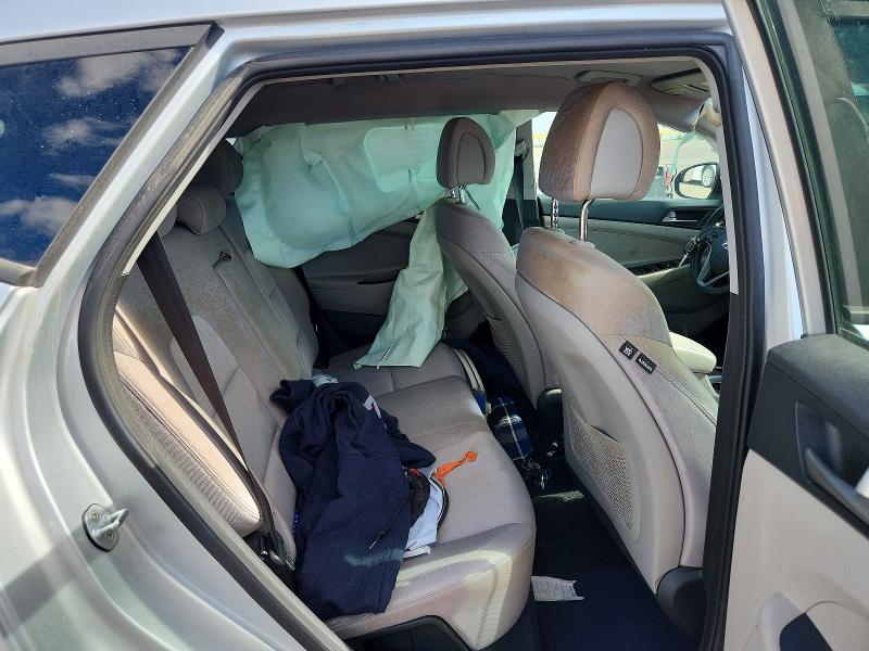Photo 11 from auction – 2018 HYUNDAI TUCSON with VIN KM8J33A46JU713845