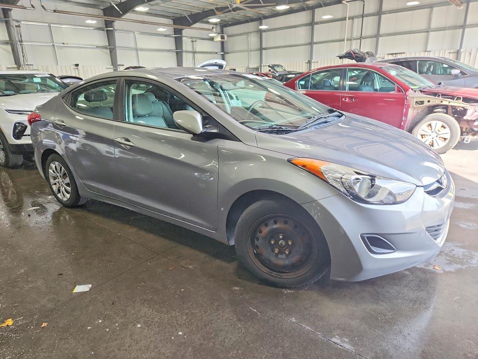 Photo 4 from auction – 2013 HYUNDAI ELANTRA with VIN KMHDH4AE5DU559503