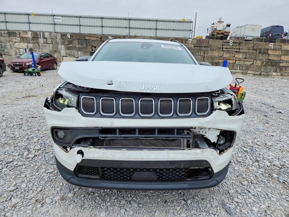 Снимка 5 от търг – 2022 JEEP COMPASS с VIN 3C4NJDBB3NT222812