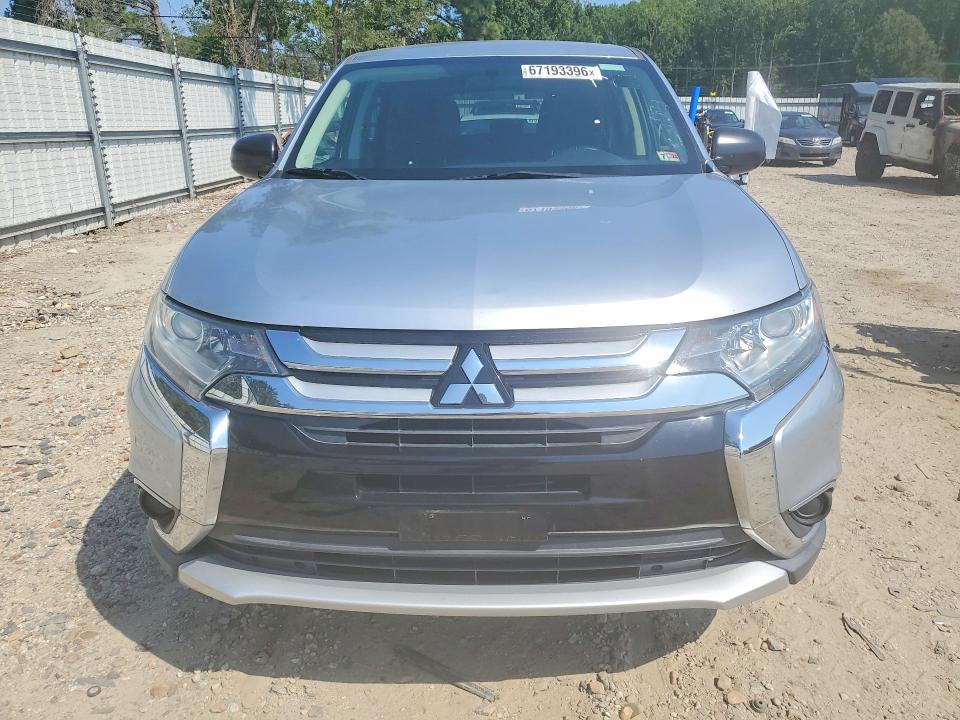 Фото 5 с аукциона – 2016 MITSUBISHI OUTLANDER с VIN JA4AD2A39GZ019773