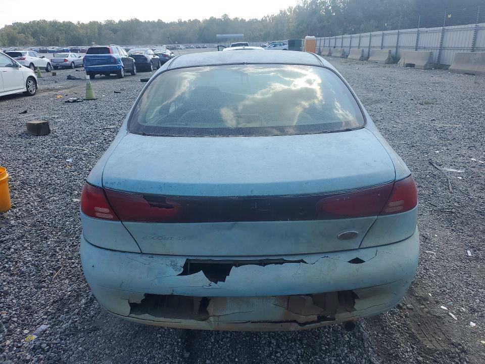 Снимка 6 от търг – 1999 FORD ESCORT с VIN 1FAFP13P9XW154093