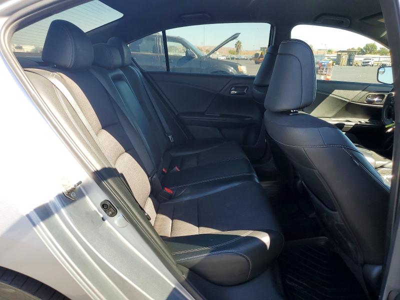 Photo 10 from auction – 2017 HONDA ACCORD with VIN 1HGCR2F57HA137302
