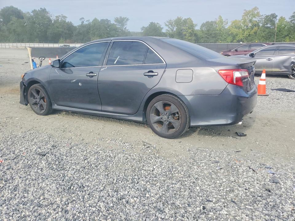Снимка 2 от търг – 2012 TOYOTA CAMRY с VIN 4T1BK1FK8CU018174
