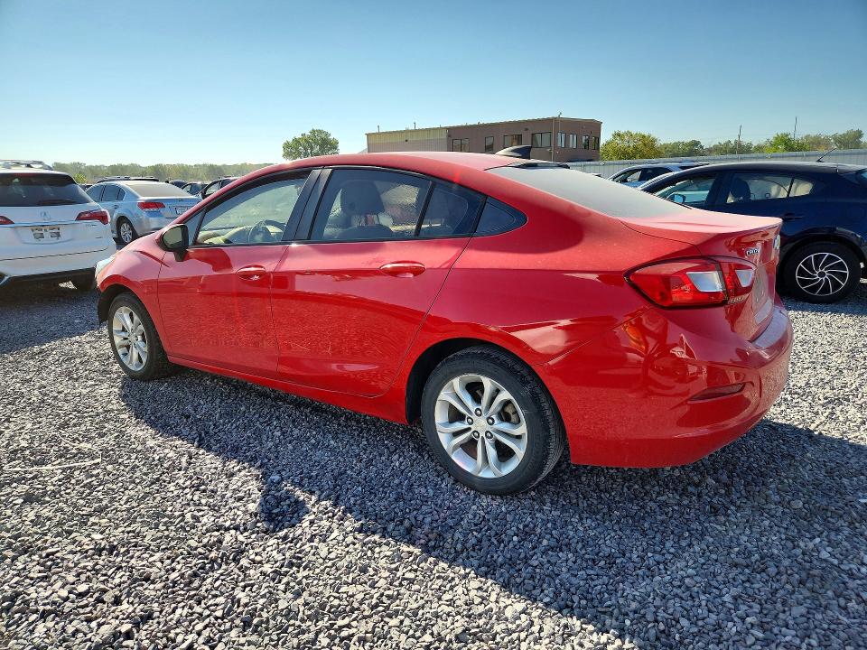 Photo 2 from auction – 2019 CHEVROLET CRUZE with VIN 1G1BC5SM3K7126689