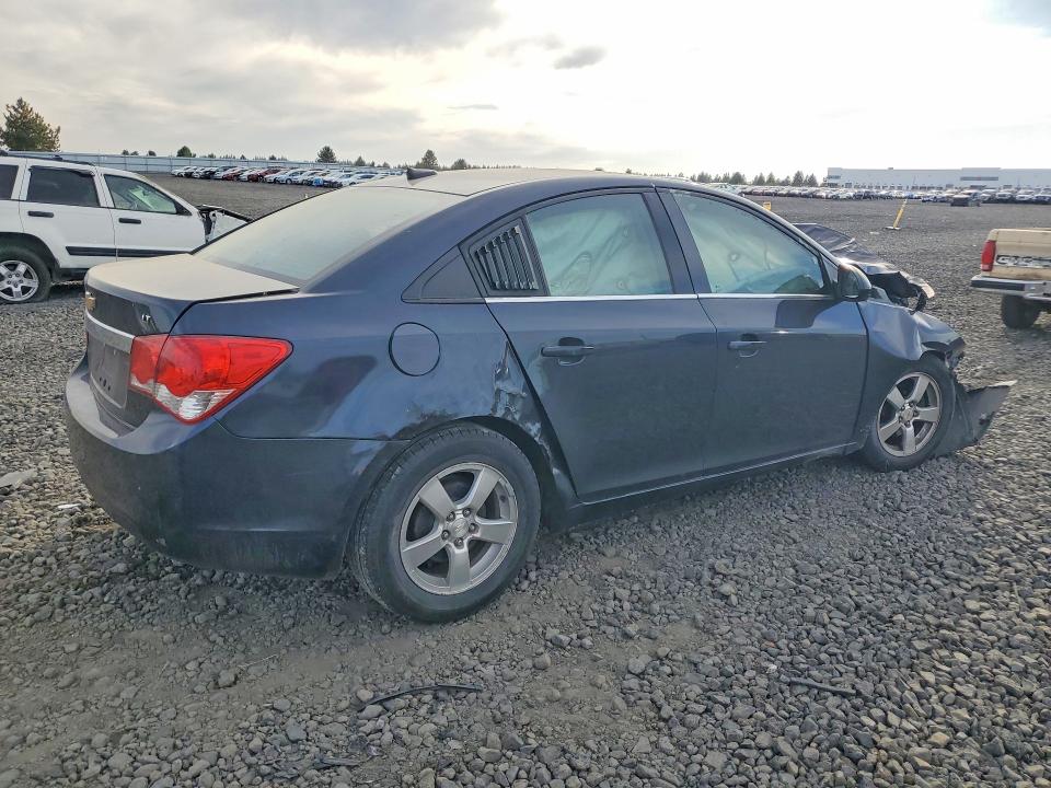Photo 3 from auction – 2014 CHEVROLET CRUZE with VIN 1G1PC5SB9E7159544