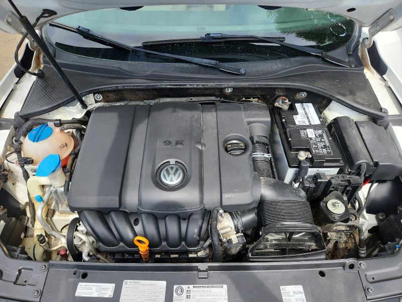 Photo 11 from auction – 2013 VOLKSWAGEN PASSAT with VIN 1VWCH7A30DC100706