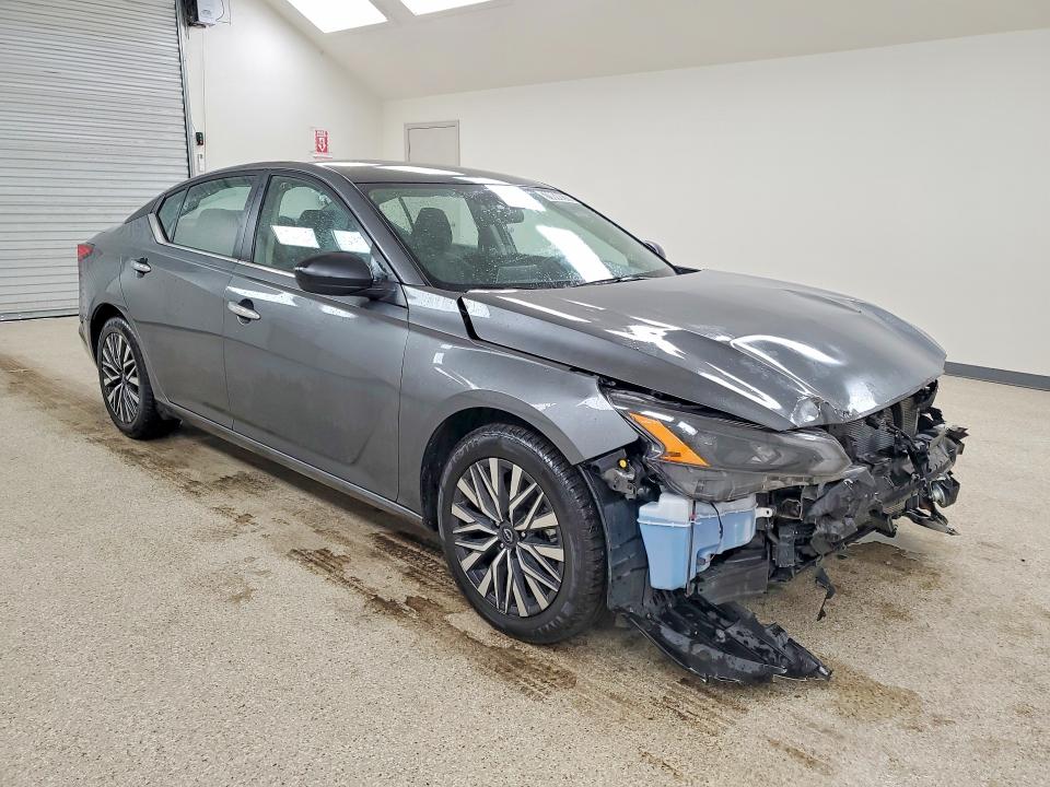Photo 4 from auction – 2024 NISSAN ALTIMA with VIN 1N4BL4DV9RN435053