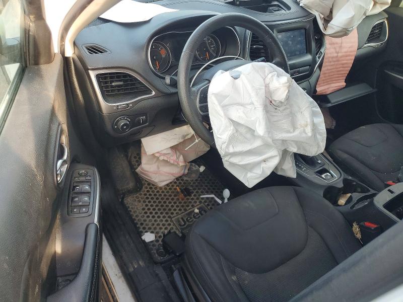 Photo 8 from auction – 2019 JEEP CHEROKEE with VIN 1C4PJLCB6KD340100