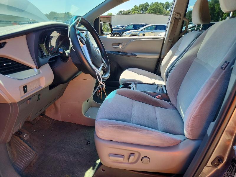Photo 7 from auction – 2016 TOYOTA SIENNA with VIN 5TDKK3DCXGS736492