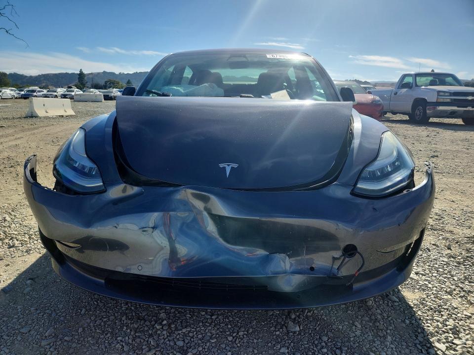 Zdjęcie 5 z aukcji – 2019 TESLA MODEL 3 z VIN 5YJ3E1EB5KF205767