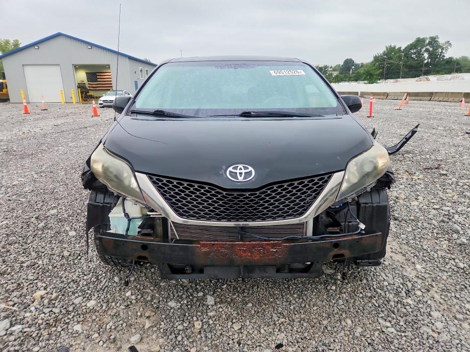 Photo 5 from auction – 2012 TOYOTA SIENNA with VIN 5TDXK3DC1CS243977