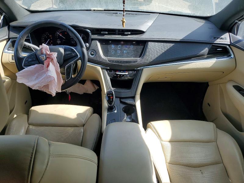 Photo 8 from auction – 2017 CADILLAC XT5 with VIN 1GYKNARS4HZ311663