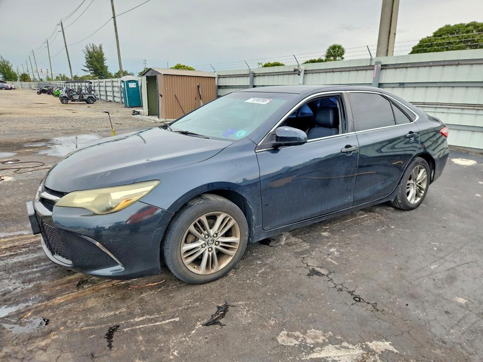 TOYOTA CAMRY 2015 с VIN 4T1BF1FK8FU955728 - Снимка от търг
