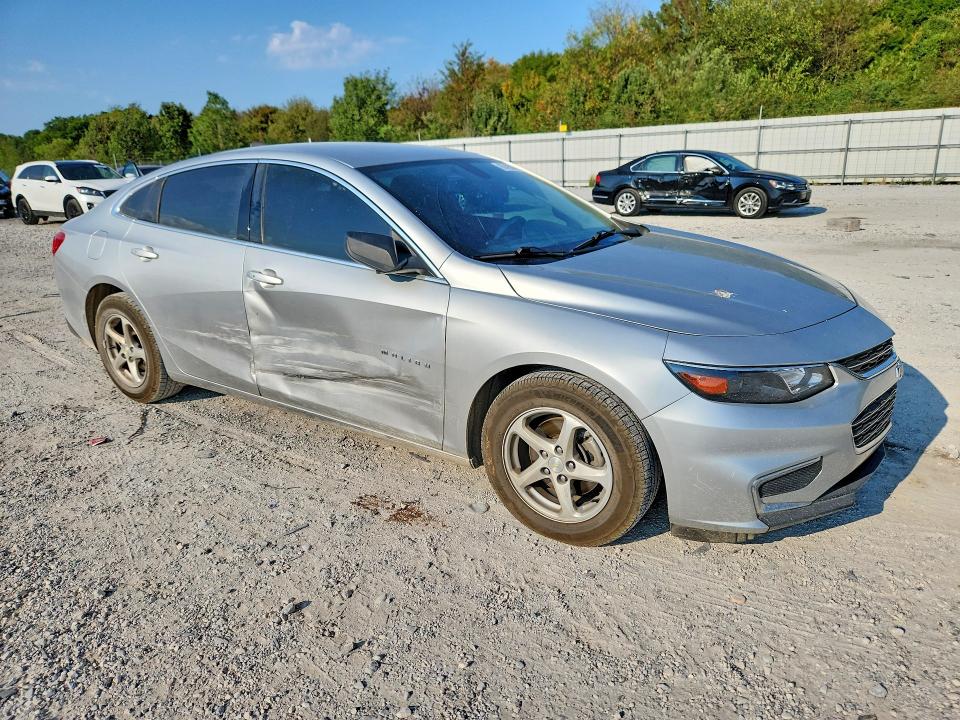 Photo 4 from auction – 2017 CHEVROLET MALIBU with VIN 1G1ZB5ST8HF227296