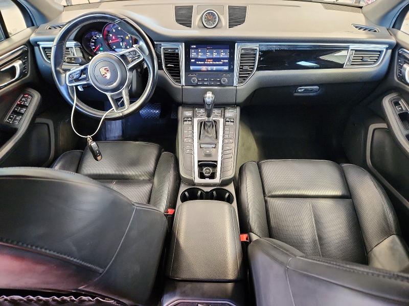 Photo 8 from auction – 2018 PORSCHE MACAN with VIN WP1AA2A59JLB17467