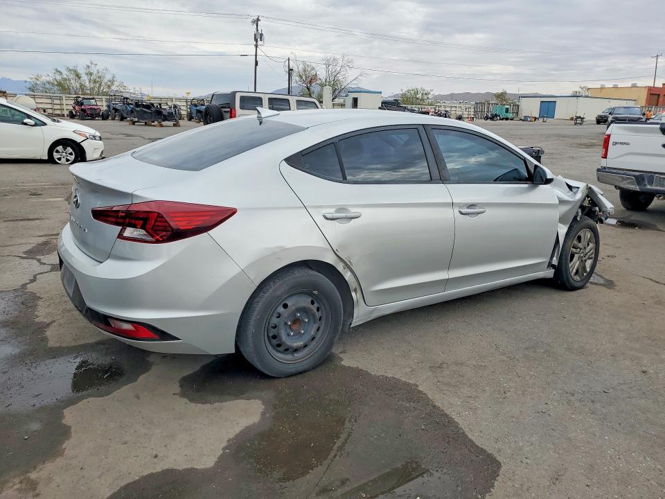 Снимка 3 от търг – 2020 HYUNDAI ELANTRA с VIN 5NPD84LF1LH512035