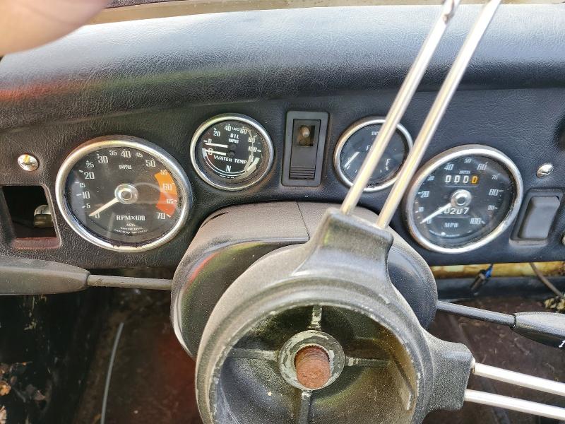 Photo 9 from auction – 1964 AUSTIN FX4D with VIN HUN002313P
