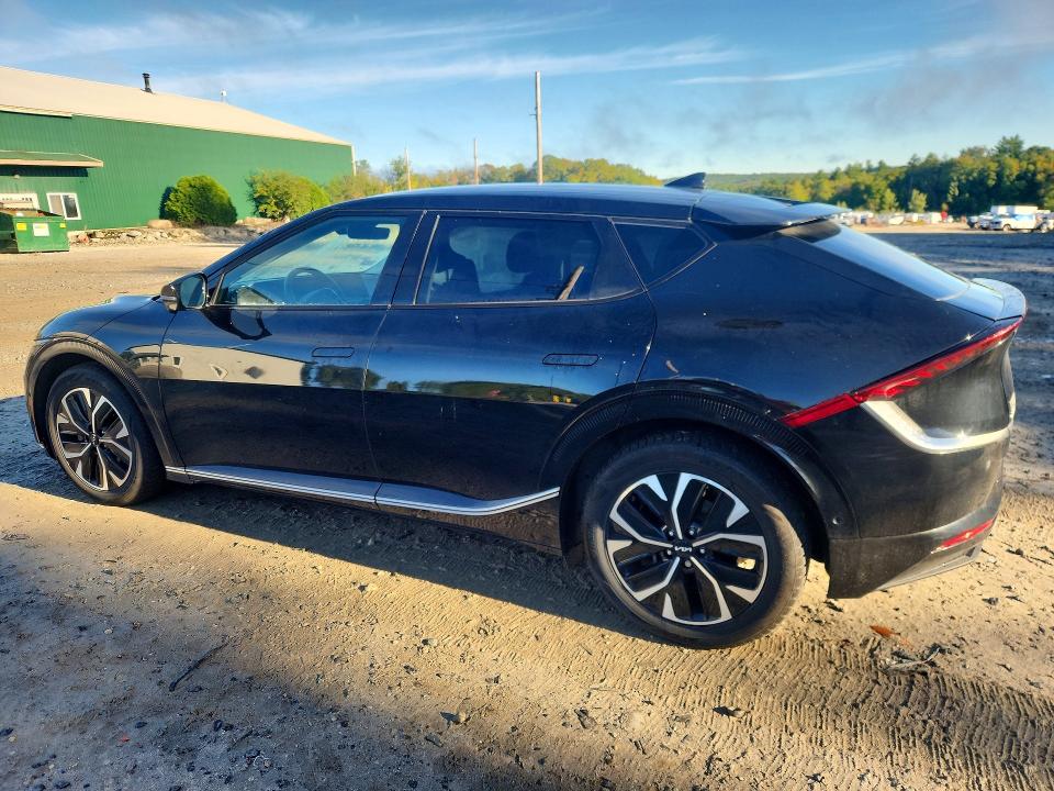 Zdjęcie 2 z aukcji – 2022 KIA EV6 z VIN KNDC3DLC0N5043300