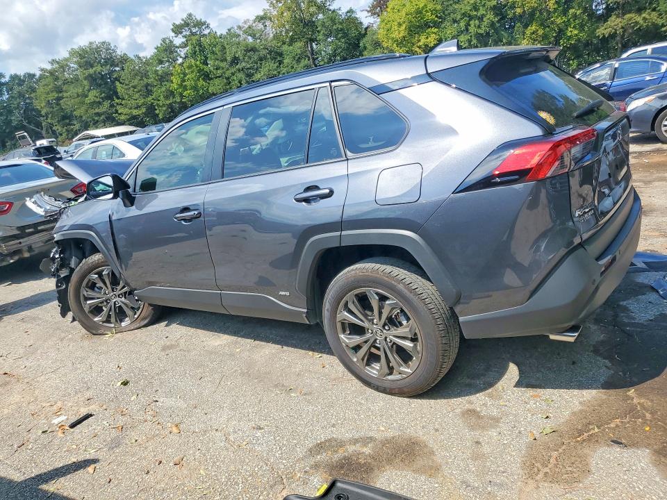 Photo 2 from auction – 2025 TOYOTA RAV4 with VIN JTMB6RFV9SD165250
