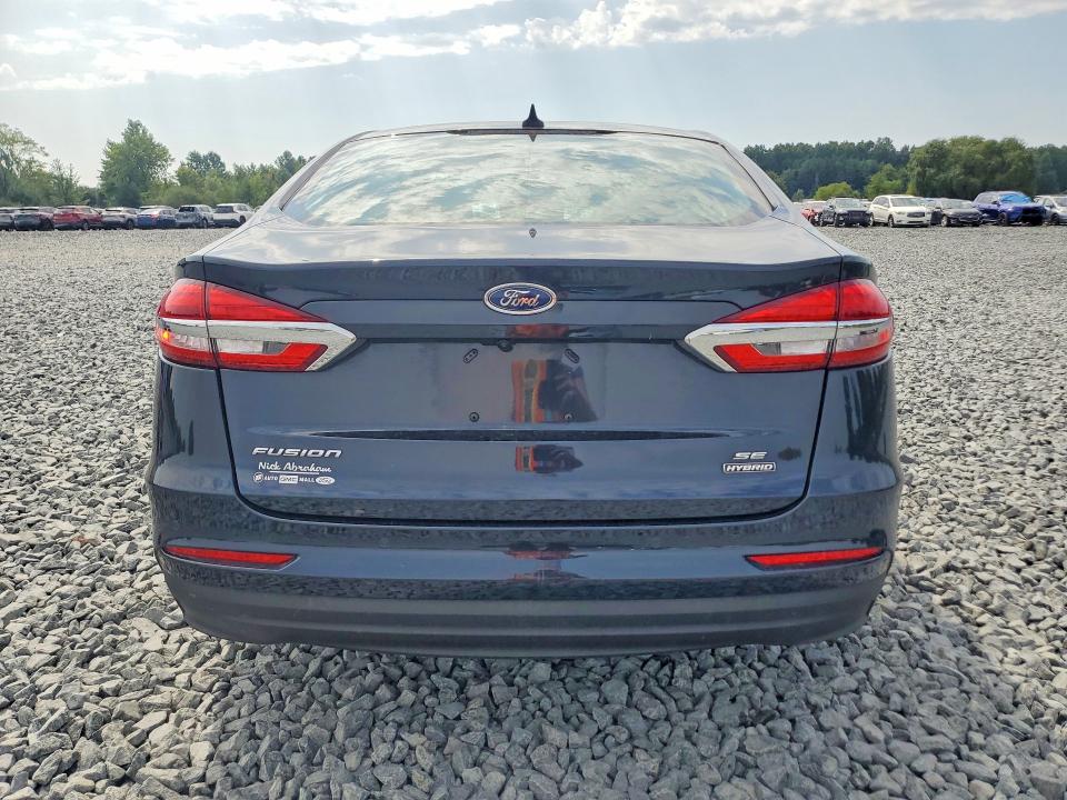Foto 6 de la subasta – 2020 FORD FUSION con VIN 3FA6P0LU1LR265850