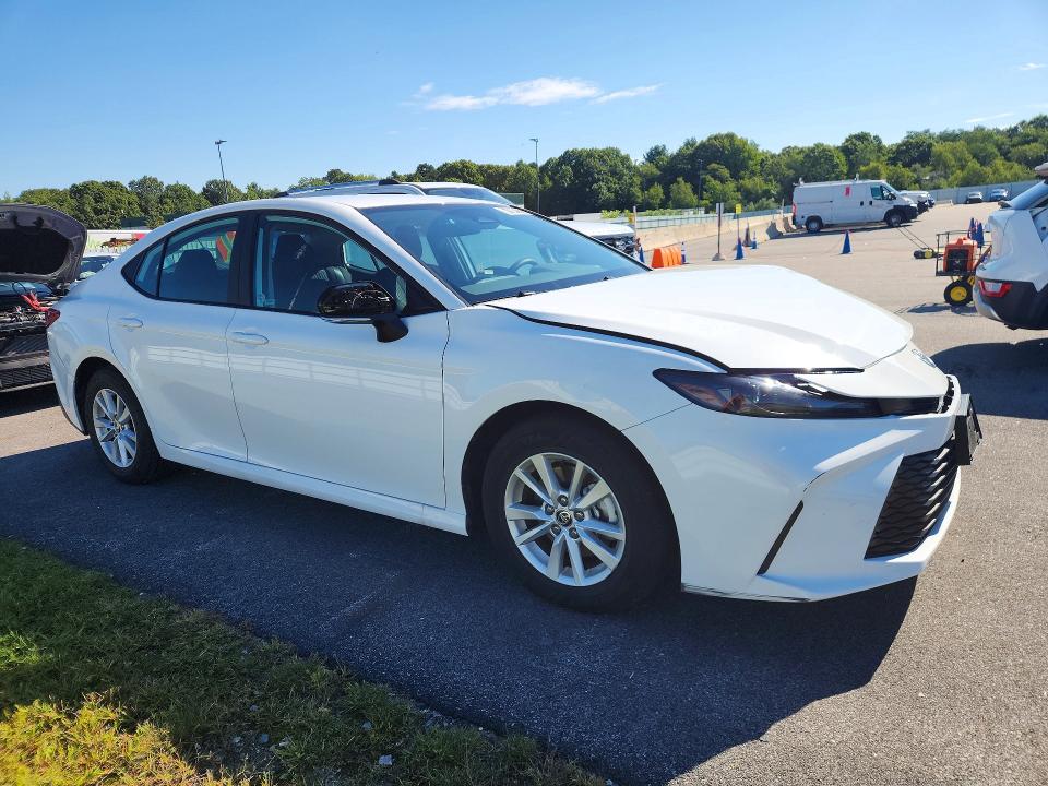 Photo 4 from auction – 2026 TOYOTA CAMRY with VIN 4T1DAACK8TU271155