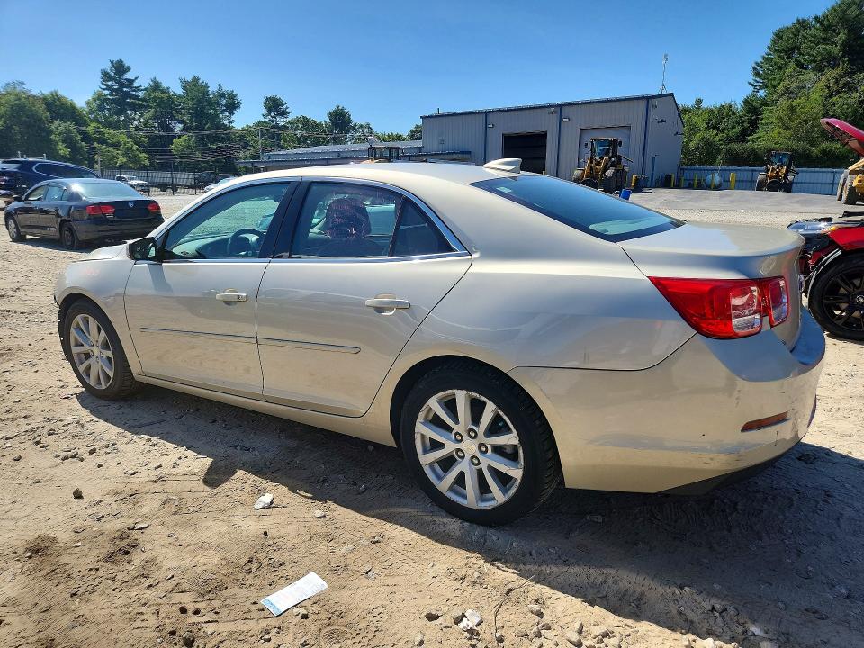 Photo 2 from auction – 2015 CHEVROLET MALIBU with VIN 1G11D5SL2FF330671