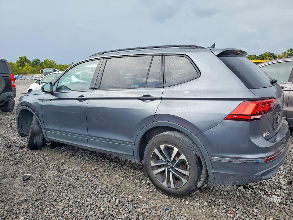 Снимка 2 от търг – 2022 VOLKSWAGEN TIGUAN с VIN 3VV1B7AX5NM004490
